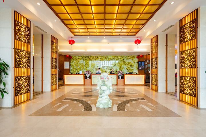 Hotel Interior 6 of 72
