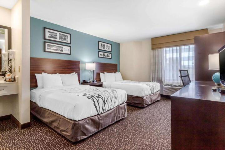 2 Double Beds (5 of 9)