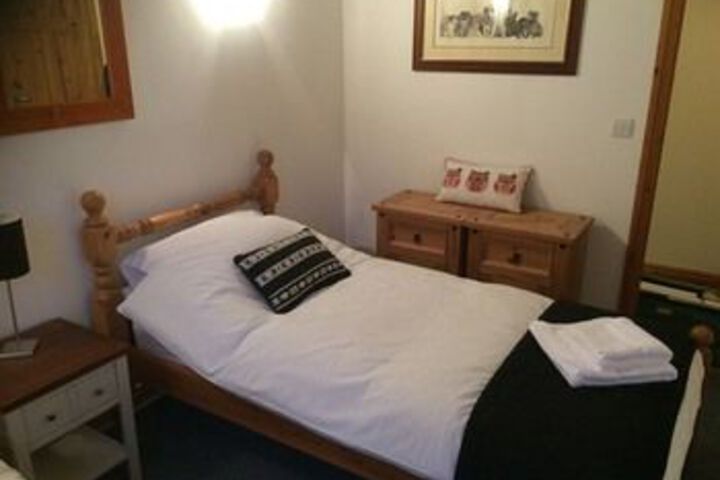 Room 11 of 20