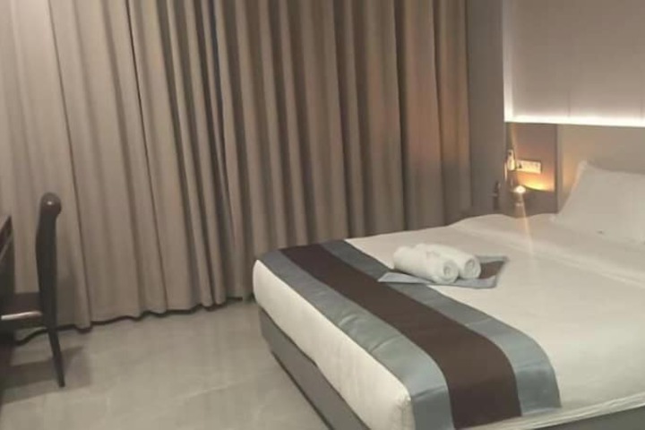 Room 29 of 39