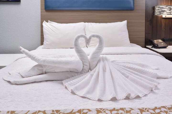 2 Queen Beds (11 of 38)