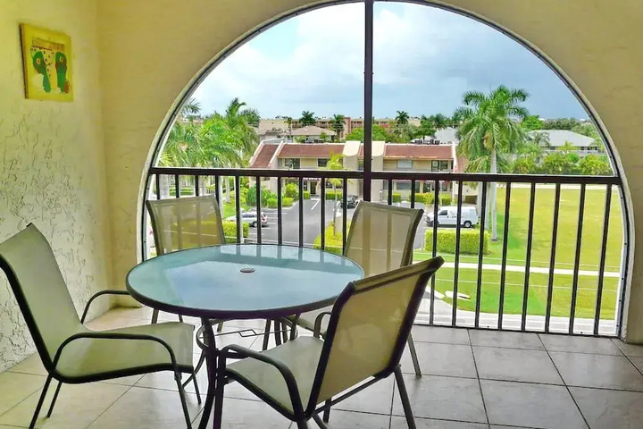 Terrace/Patio 4 of 17
