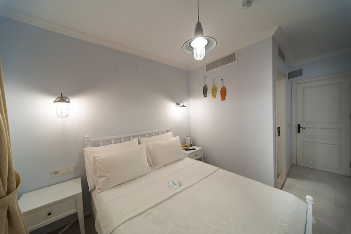 Room 5 of 45