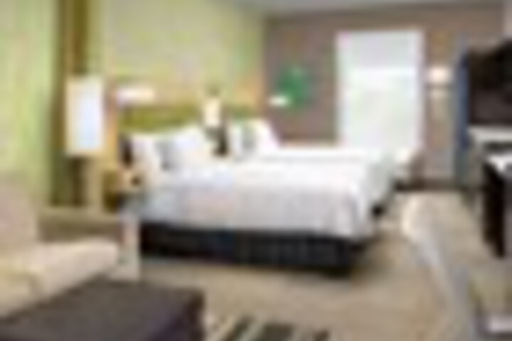 Room 32 of 108