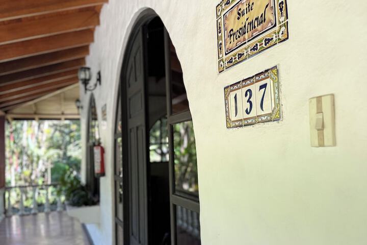 Room 55 of 159