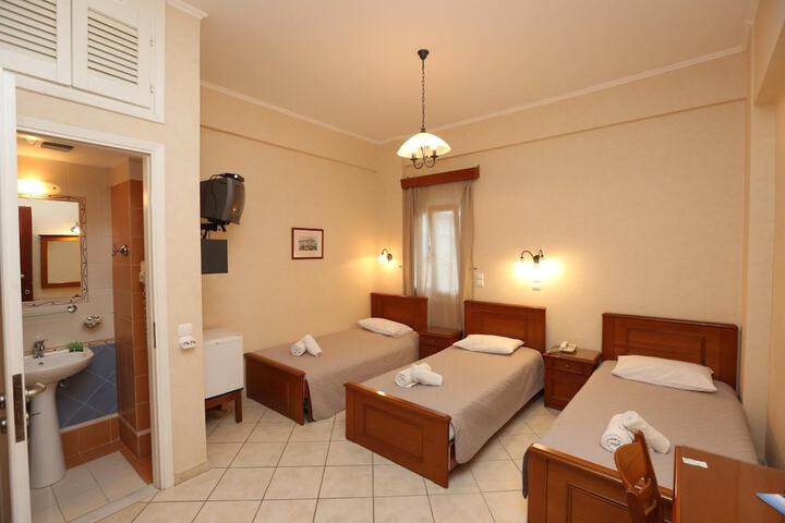 Room 14 of 44