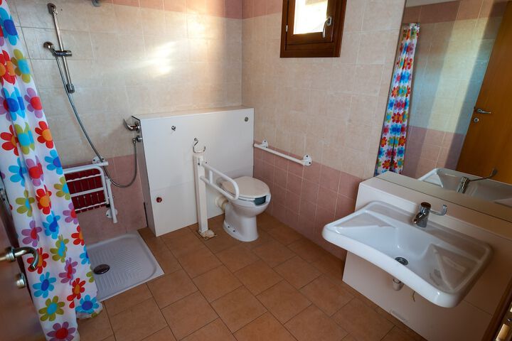 Room 14 of 24