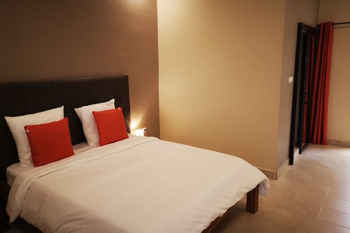 Room 5 of 70
