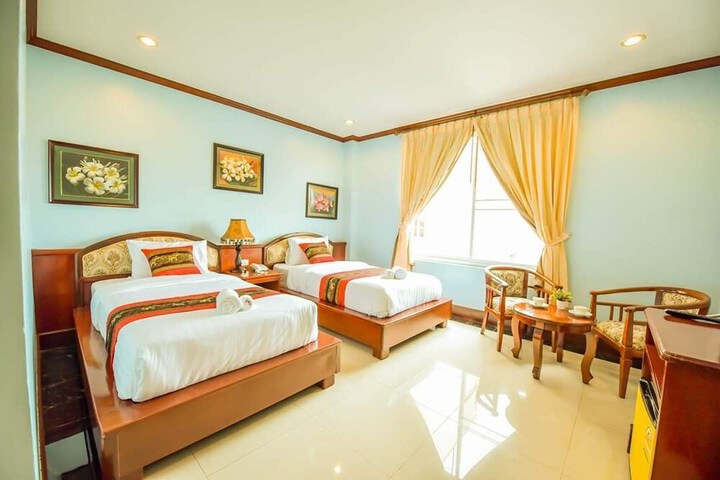 Room 10 of 31