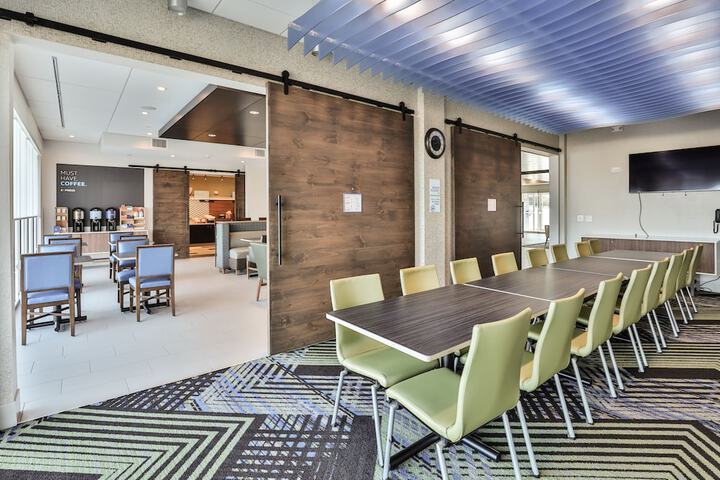 Meeting facility