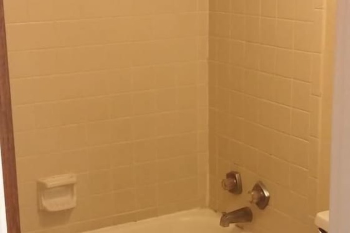 Room 17 of 24