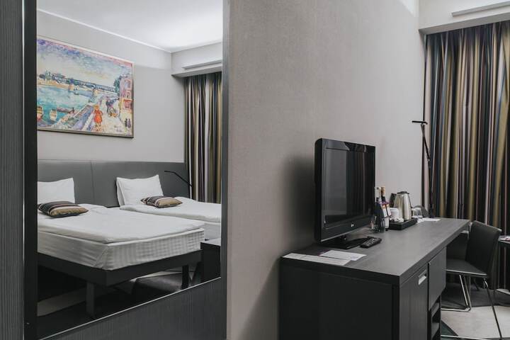 Room 21 of 99