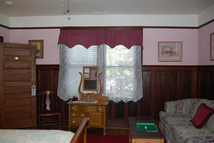 Room 17 of 23