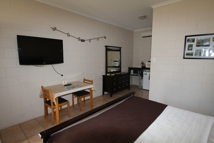 Room 7 of 40