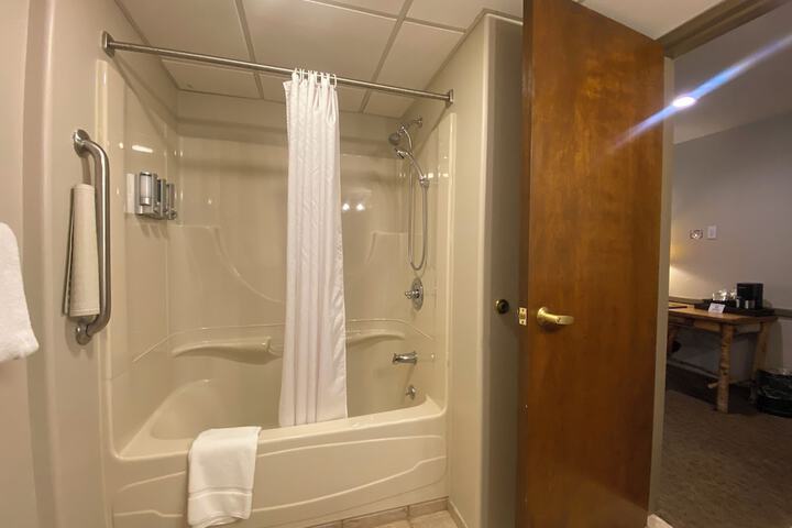 Room 214 of 259