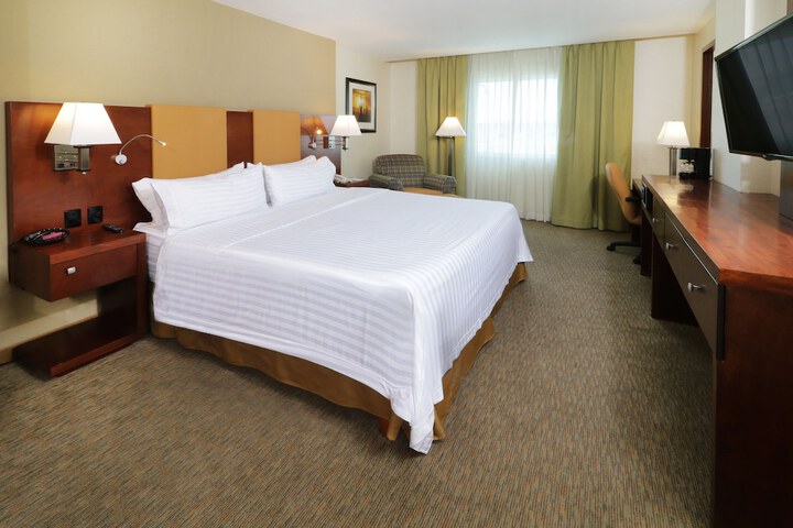 Room 10 of 111