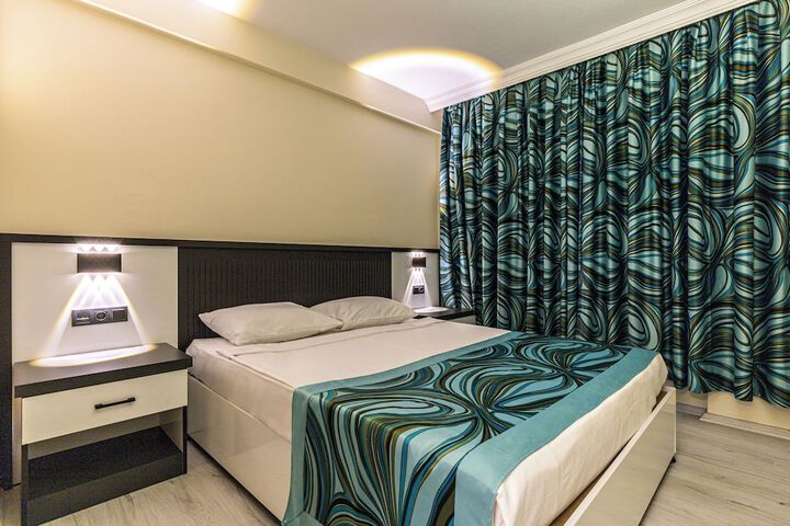 Room 3 of 36