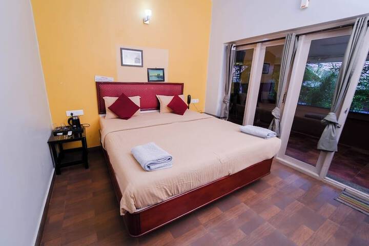Room 2 of 36