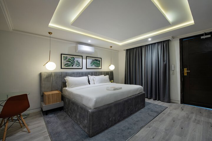 Room 11 of 81