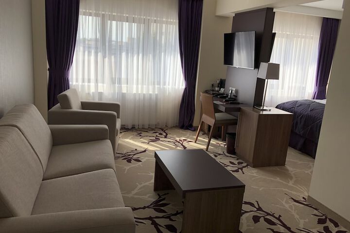 Room 12 of 49