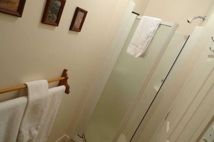 Room 34 of 60