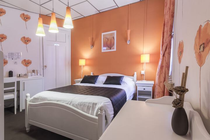 Room 26 of 70