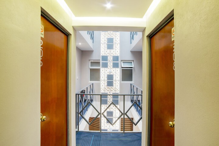 Hotel Interior 4 of 34