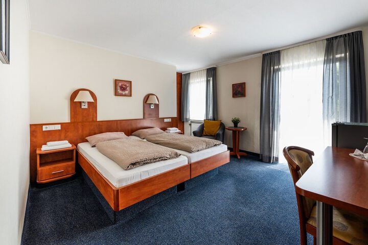 Room 9 of 112