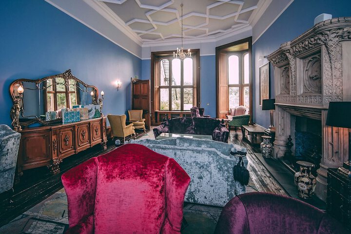 Lounge 105 of 151