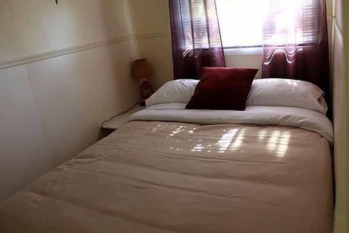 Room 5 of 20