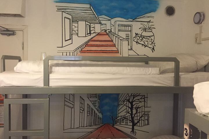 Room 11 of 91