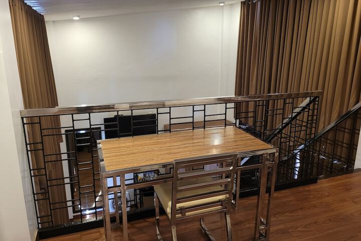 Room 14 of 112