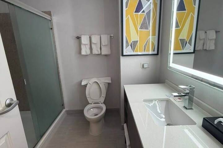 Room 49 of 63