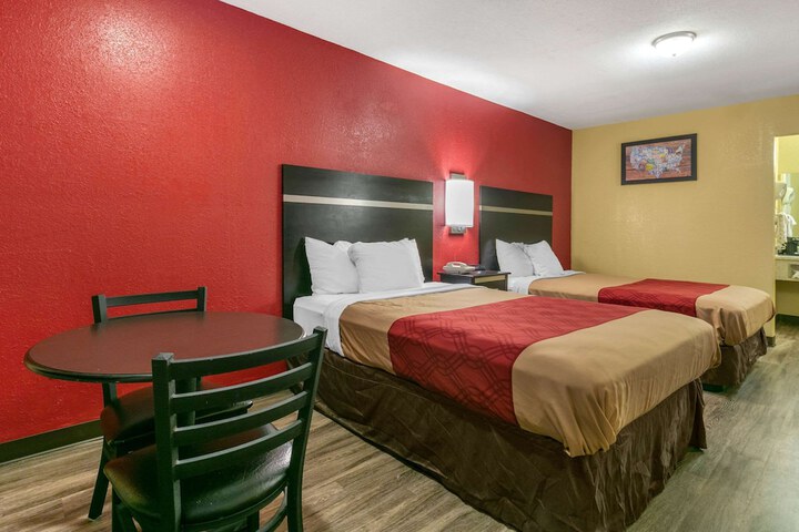 Room 6 of 27