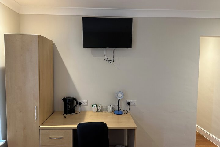 Room 14 of 38