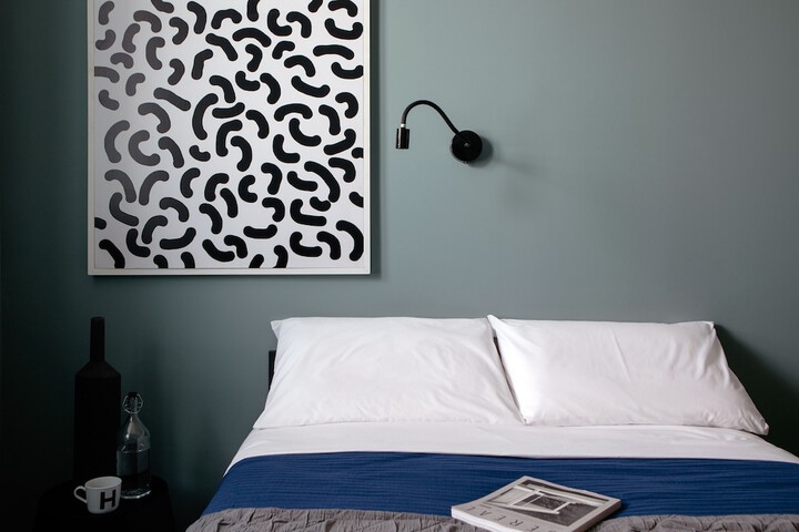Room 5 of 16