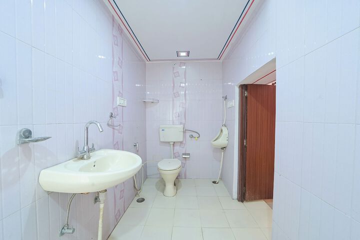 Room 34 of 41