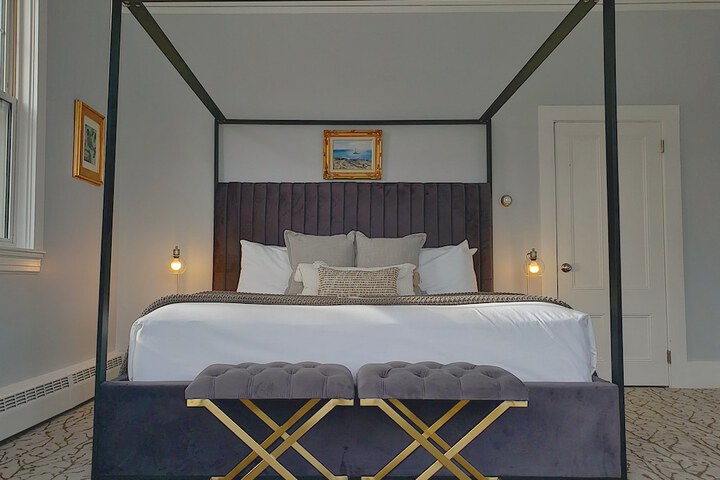 Room 10 of 36
