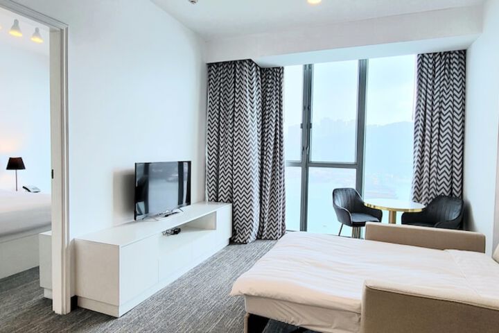 Room 19 of 50