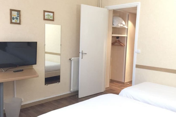 Room 3 of 23
