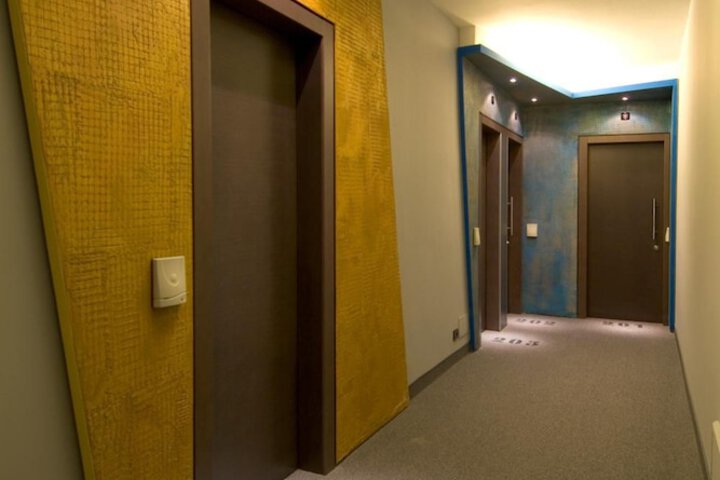 Ballroom/Hall 17 of 23
