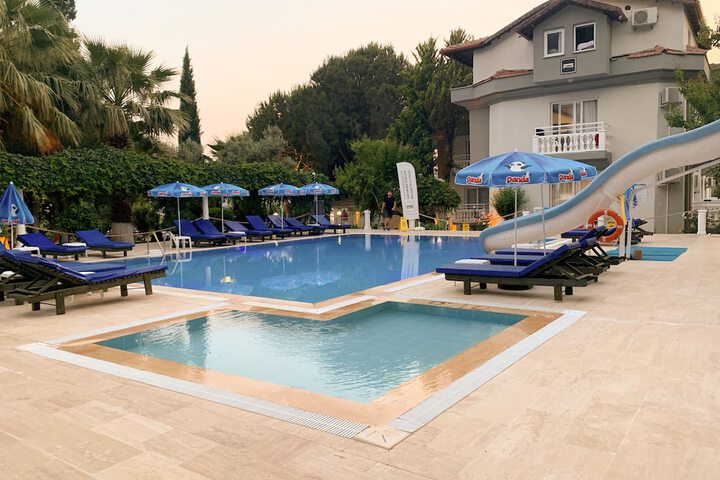 Pool 62 of 93
