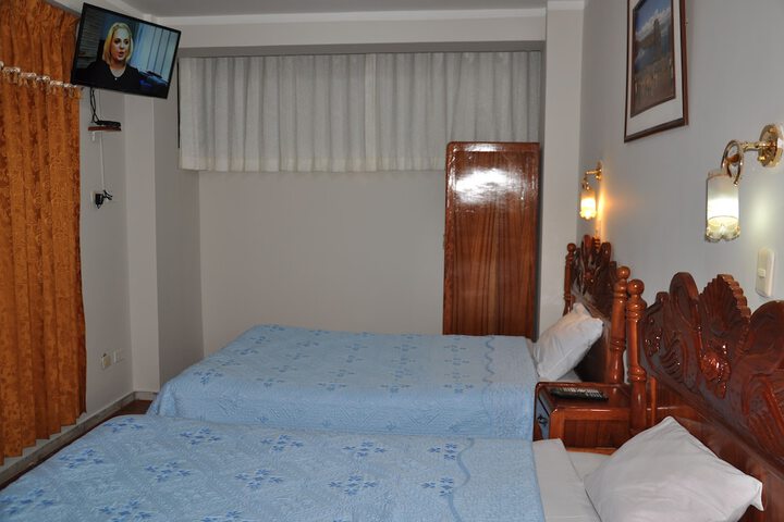 Room 5 of 28
