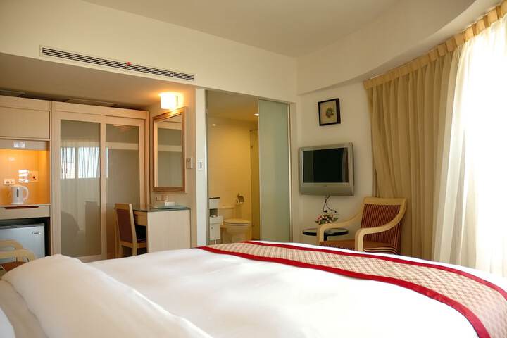 Room 15 of 62