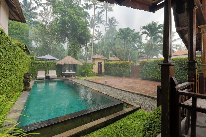Pool 26 of 35