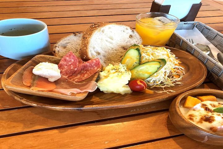 Breakfast/Coffee Service 95 of 122