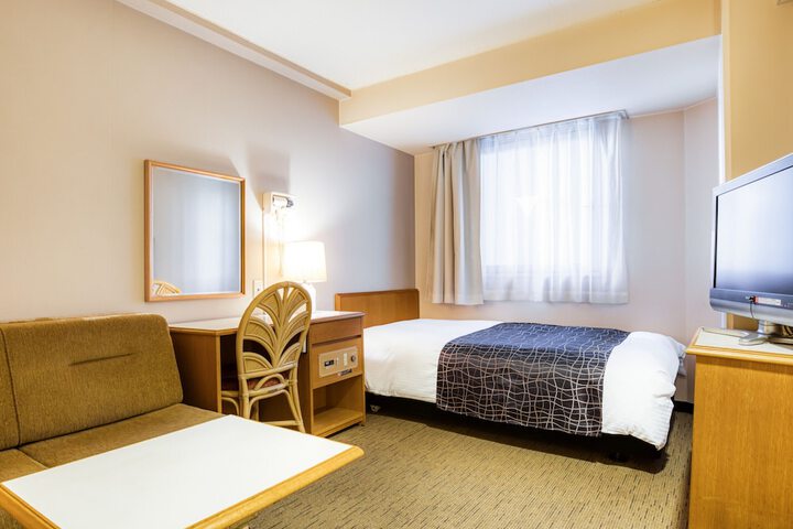 Room 6 of 39