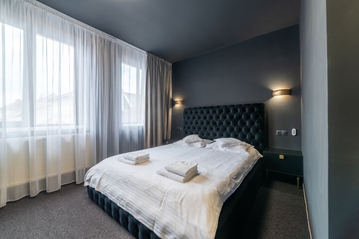 Room 43 of 112