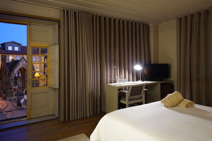 Room 18 of 51