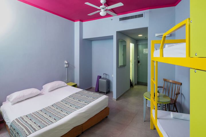 Room 37 of 115